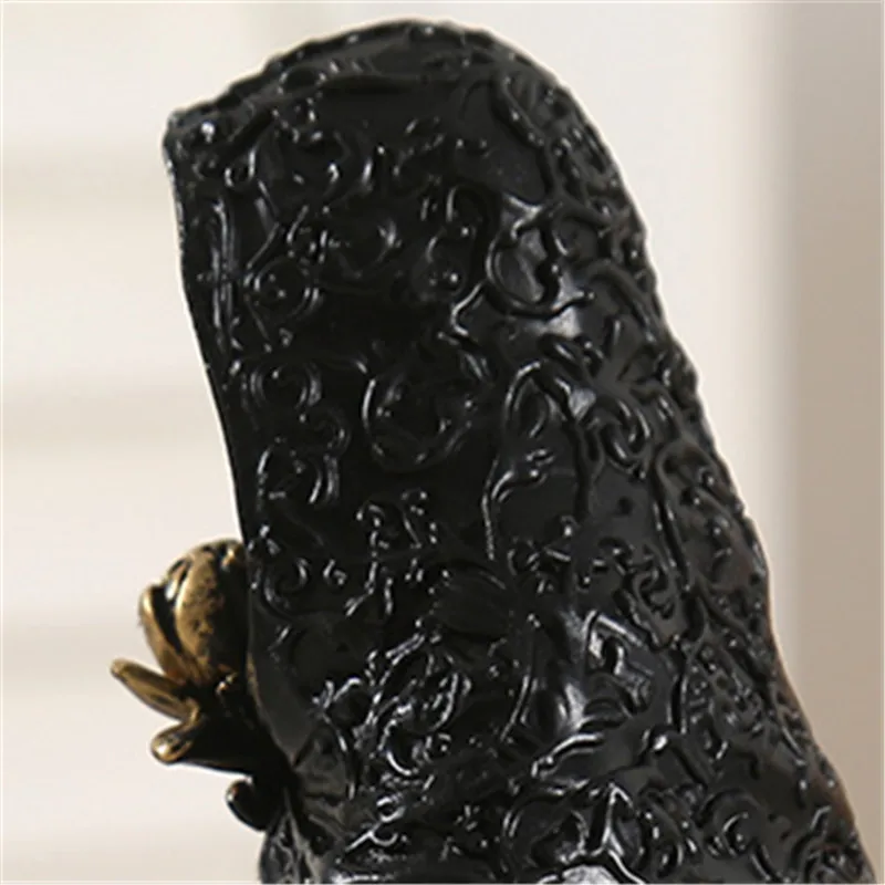 

For Home Or Office Gothic Black Robe Hooded Figure Resin Sculpture Mystical Wizard Statue Halloween Ornament Desk Decor