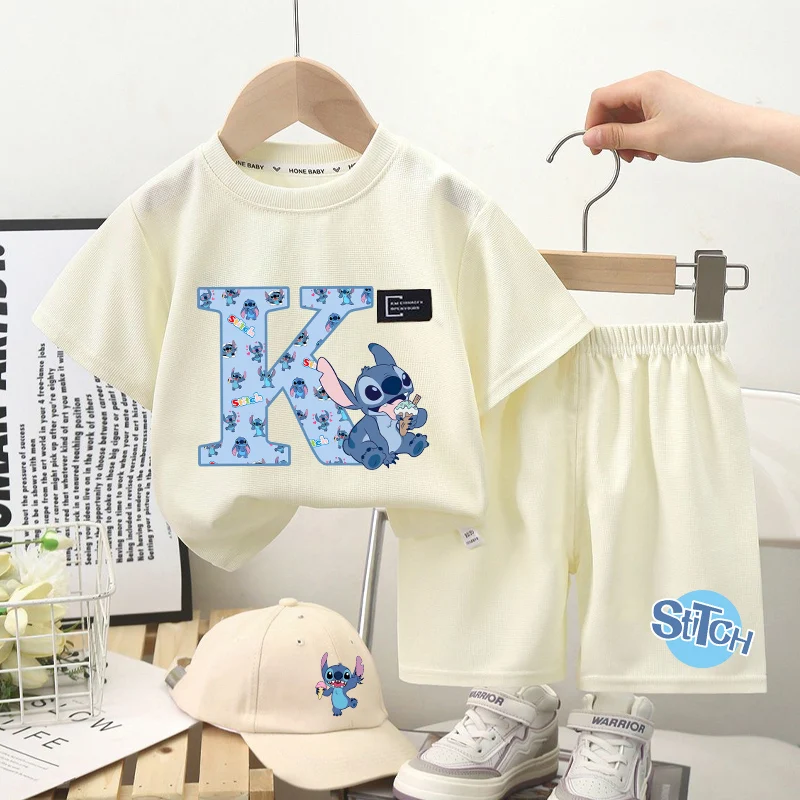 Stitch enfants T-shirt ensemble Short et haut été nouveau Disney maison vêtements garçons filles Kawaii lettre A-Z t-shirts pantalons enfants à manches courtes cadeau