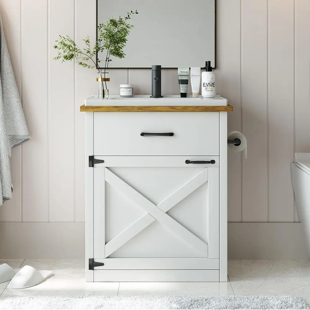 White Farmhouse Sty…