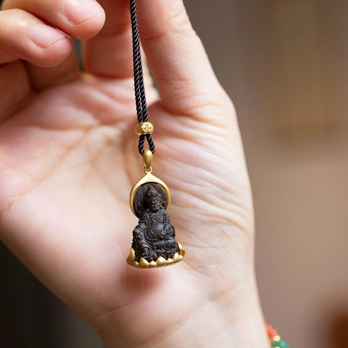 Nimet Lotus Tahtı Buda Kolye E - Men Accessories Ethnic incelemesi ve fiyatı