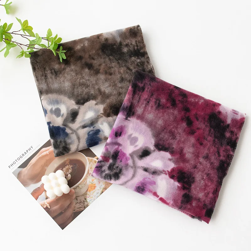 

Winter New Imitation Cashmere Luxurious and Atmospheric Women's Scarf with High-end Feel Retro Flower Print Versatile Warm Scarf