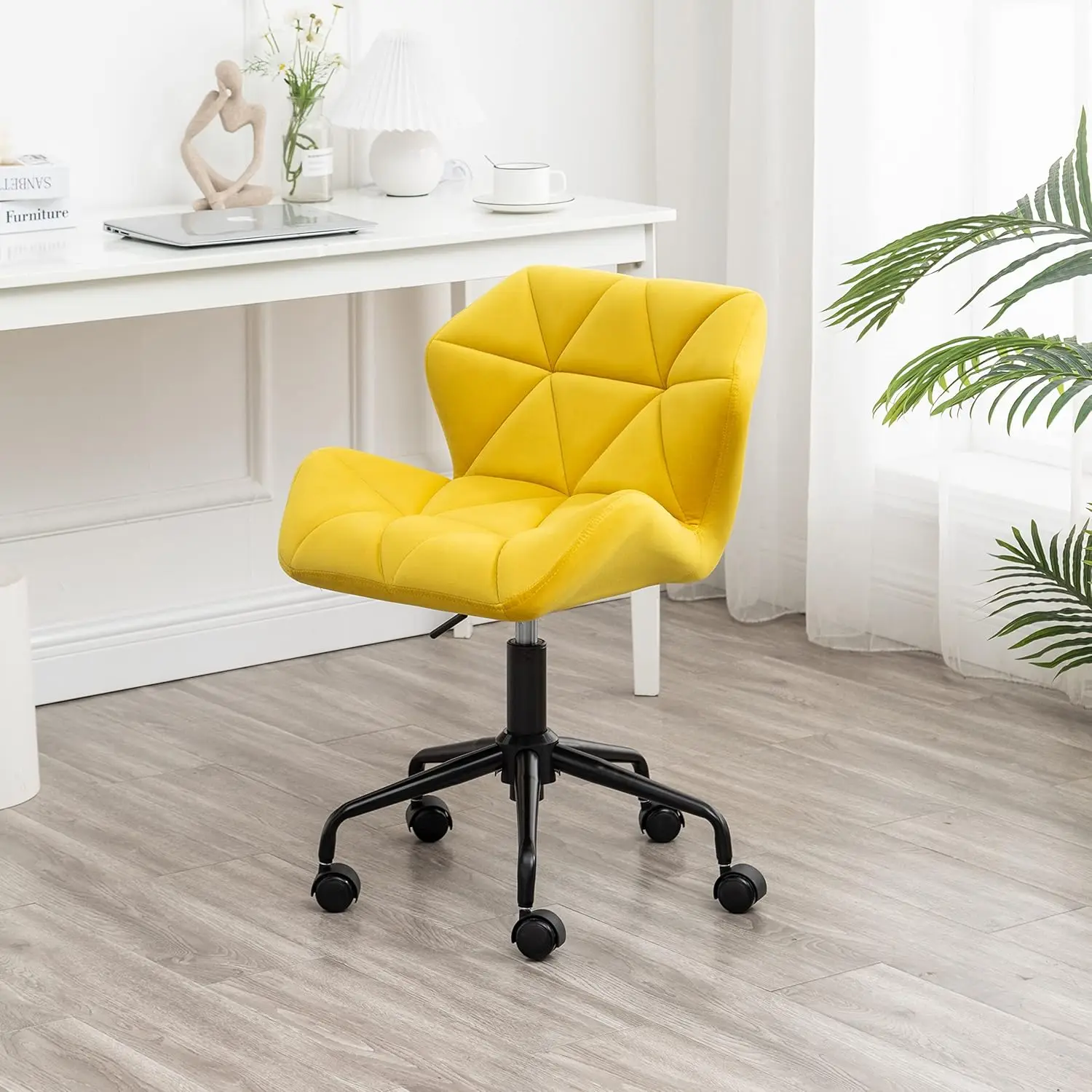 

Офисное кресло Roundhill Furniture Eldon Diamond с регулируемой спинкой и поворотным механизмом, желтое