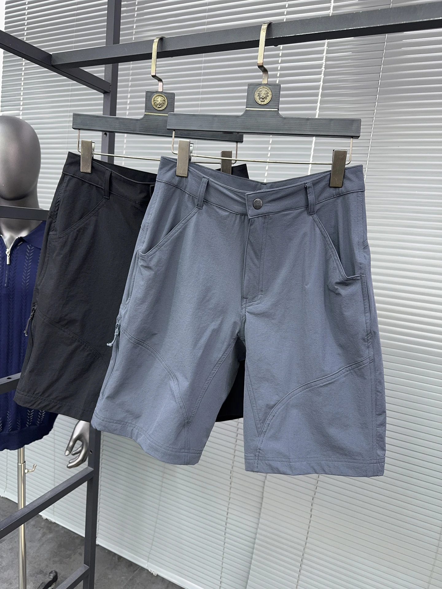 

Svip Men's Casual ort Pants Lightweight Breathable Outdoor Five-Quarter Straight Leg Summer Comfortable Faionable Workwear