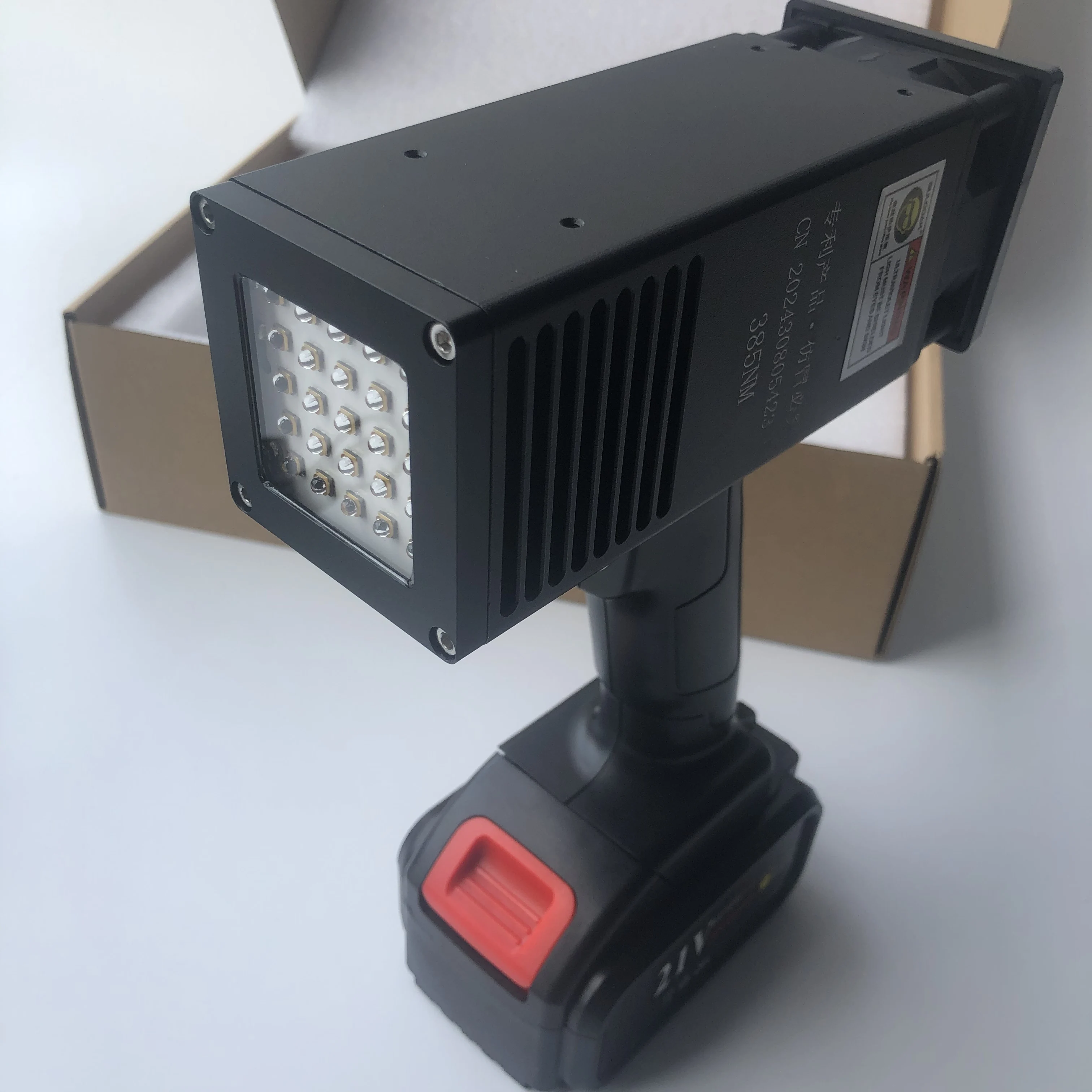 LEDUV Curing Lamp Portable Recharged Uv Lamp Automotive Sheet Metal Wireless Curing Lamp Paint Spraying Car Paint Flaw Detectio