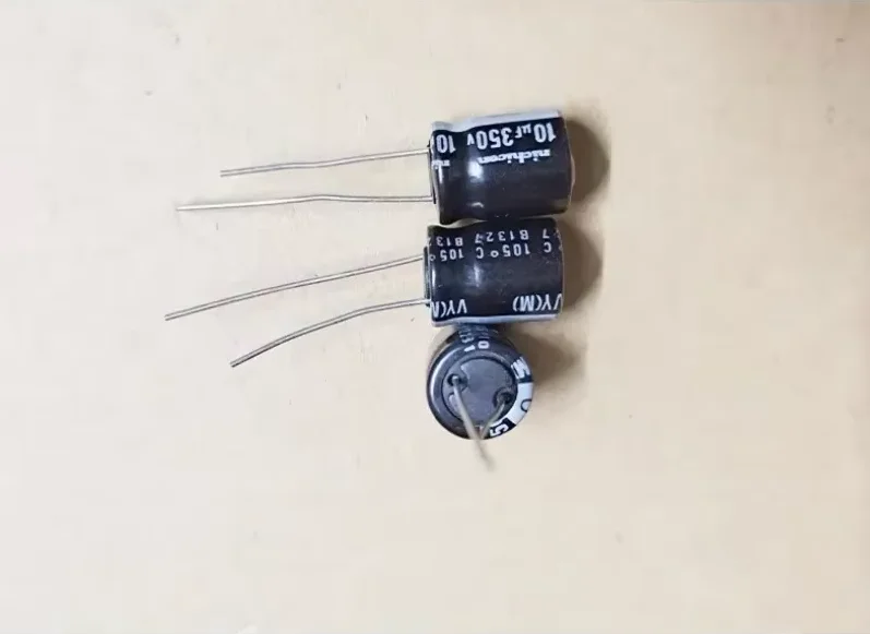 20 Stueck 22UF 400V 105C Radial Elektrolytkondensator Schwarz 13mm x 21mm 20 Stueck 22UF 400V 105C Radial Elektrolytkondensator Schwarz 13mm x 21mm