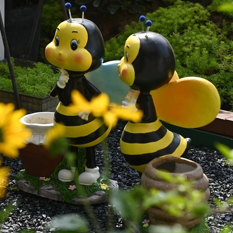 Creative Cartoon Bee Figurine for Garden Outdoor Yard Animal Sculpture Kindergarten Decor Ornament Resin Bee Statue for Patio