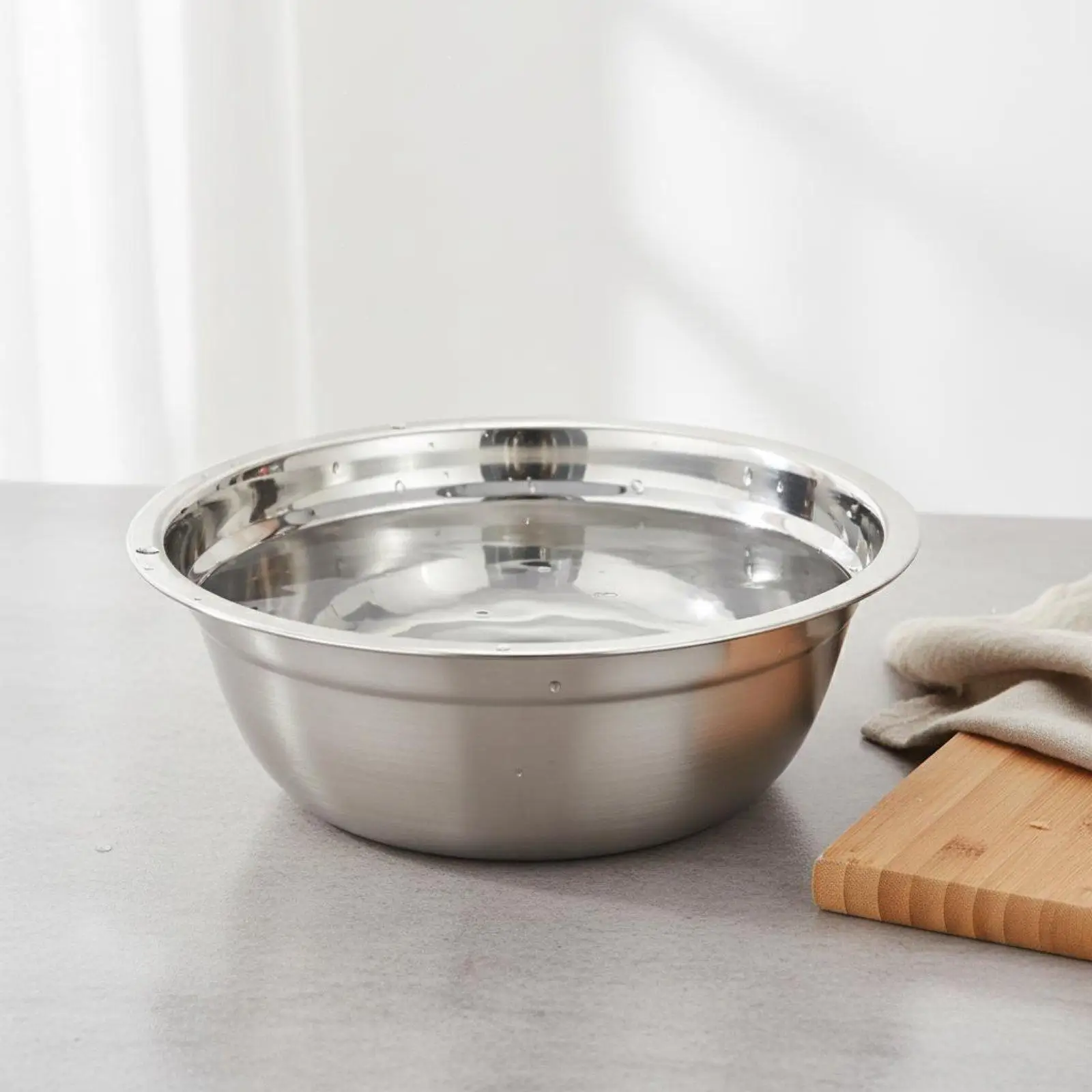Extra Deep Stainless Steel Soup Bowl Mixing Basin Kitchen Wash Bowl for Restaurant Cafeteria and Home Use