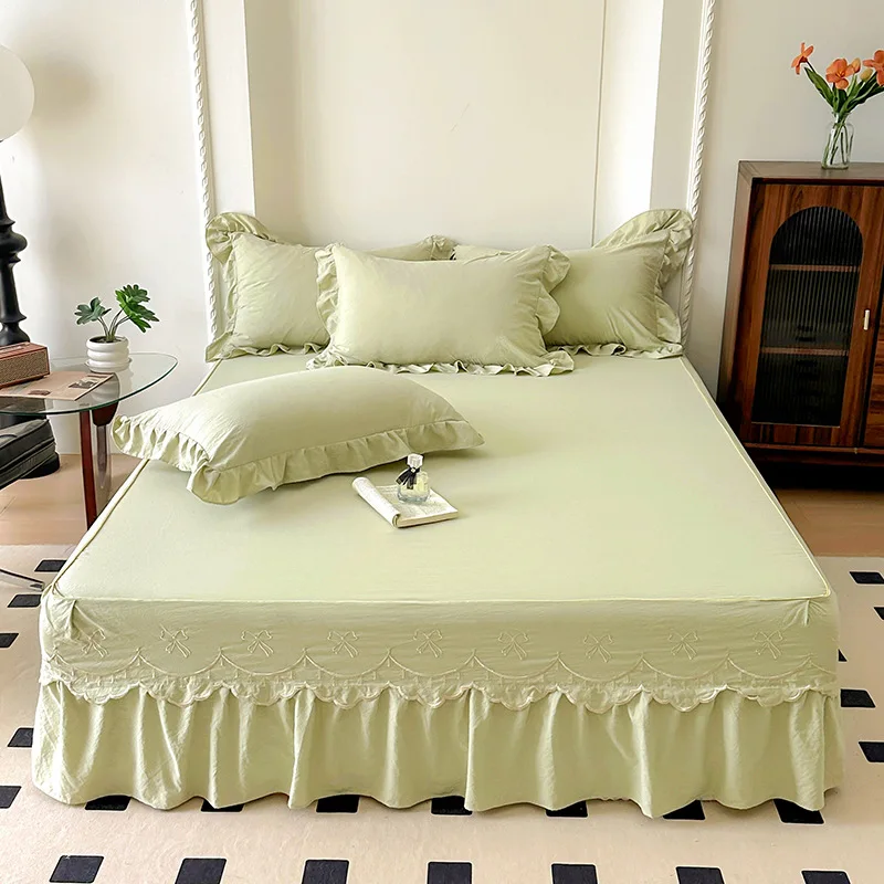 

2025 new Korean princess style knitted solid color bed skirt single piece household lace embroidered bed skirt, no pillowcase