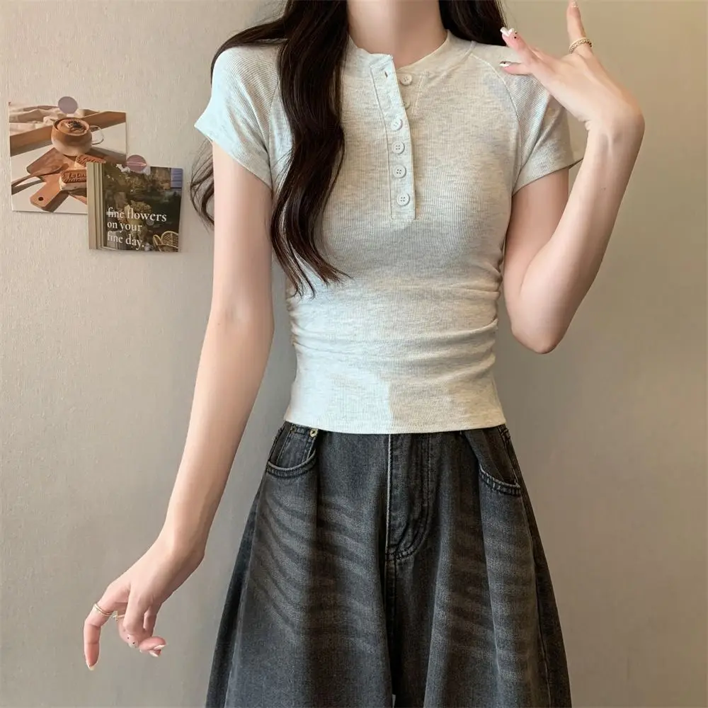 Y2K ครึ่งเปิดคอ T เสื้อปุ่มเสื้อแขนสั้น Crop Top SLIM FIT Undershirts ง่ายเสื้อยืดผู้หญิงฤดูร้อน