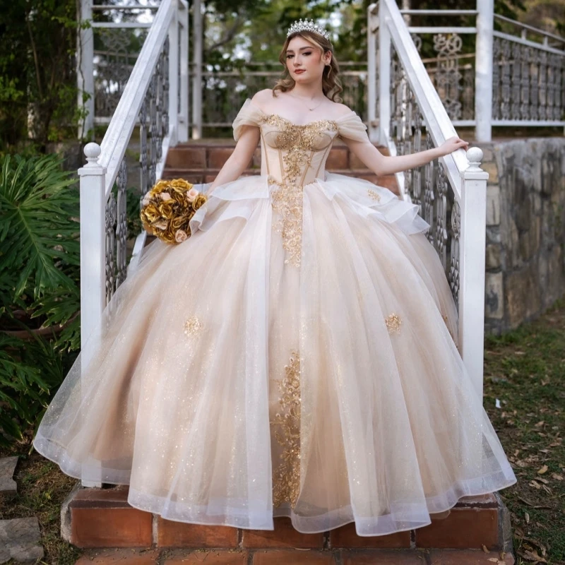 

Champagne Shiny Ball Gown Quinceanera Dresses 2026 Gold Applique Lace Beading Crystal Tull Off Shoulder Sweet 16 Dress Years