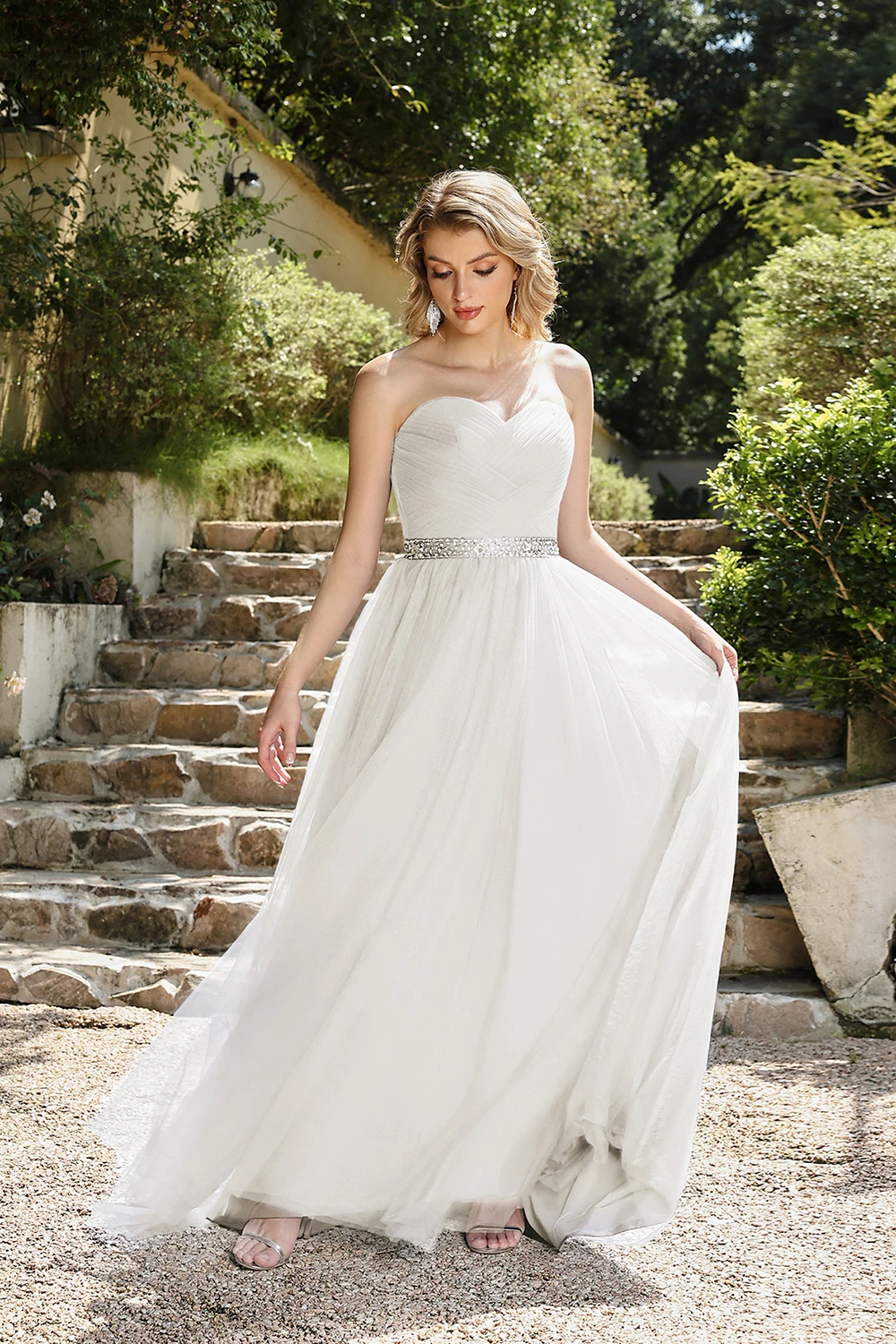 

2025 Elegant Wedding Dresses with Beaded Waist & Flowing Tulle Skirt - Floor Length Sweetheart Neckline Gown for Bride