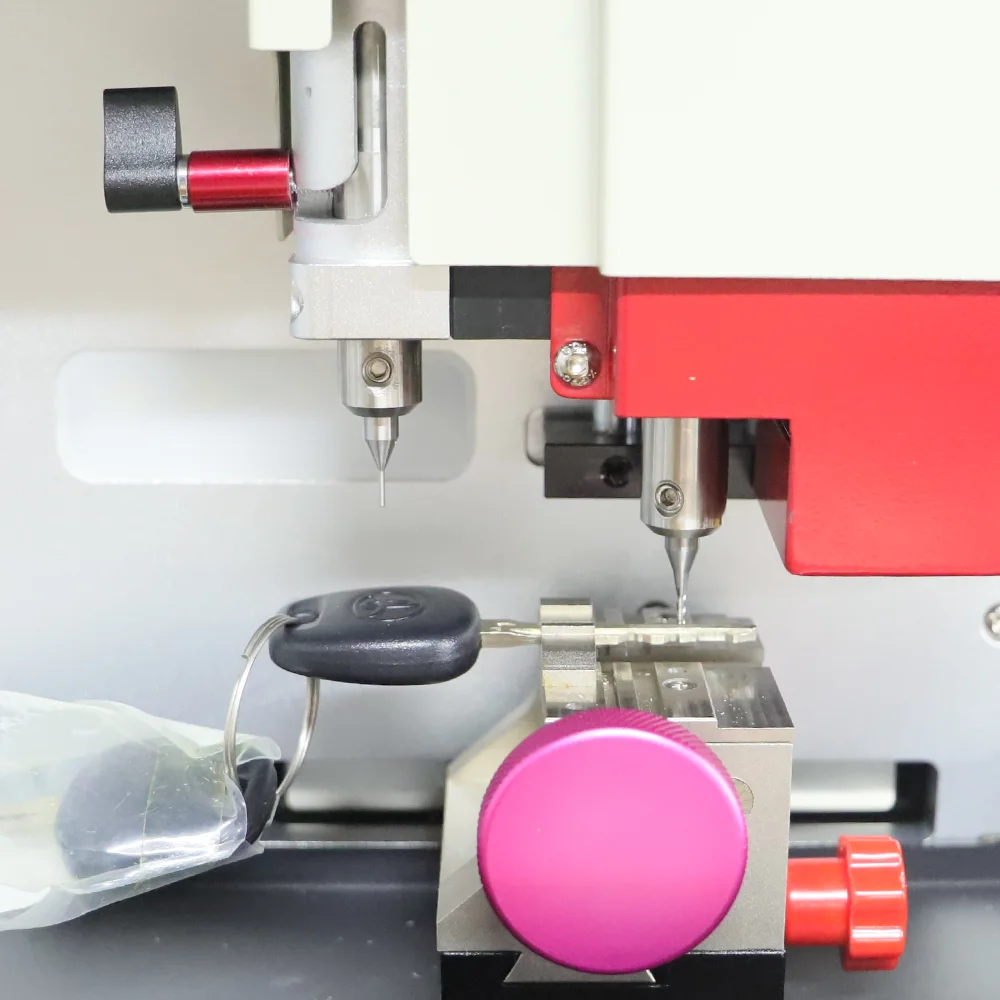 2024 Version SEC-X Automatic Car Key Making Laser Key Cutting Machine For Sale SEC X 5 Clamps Car Charger Battery