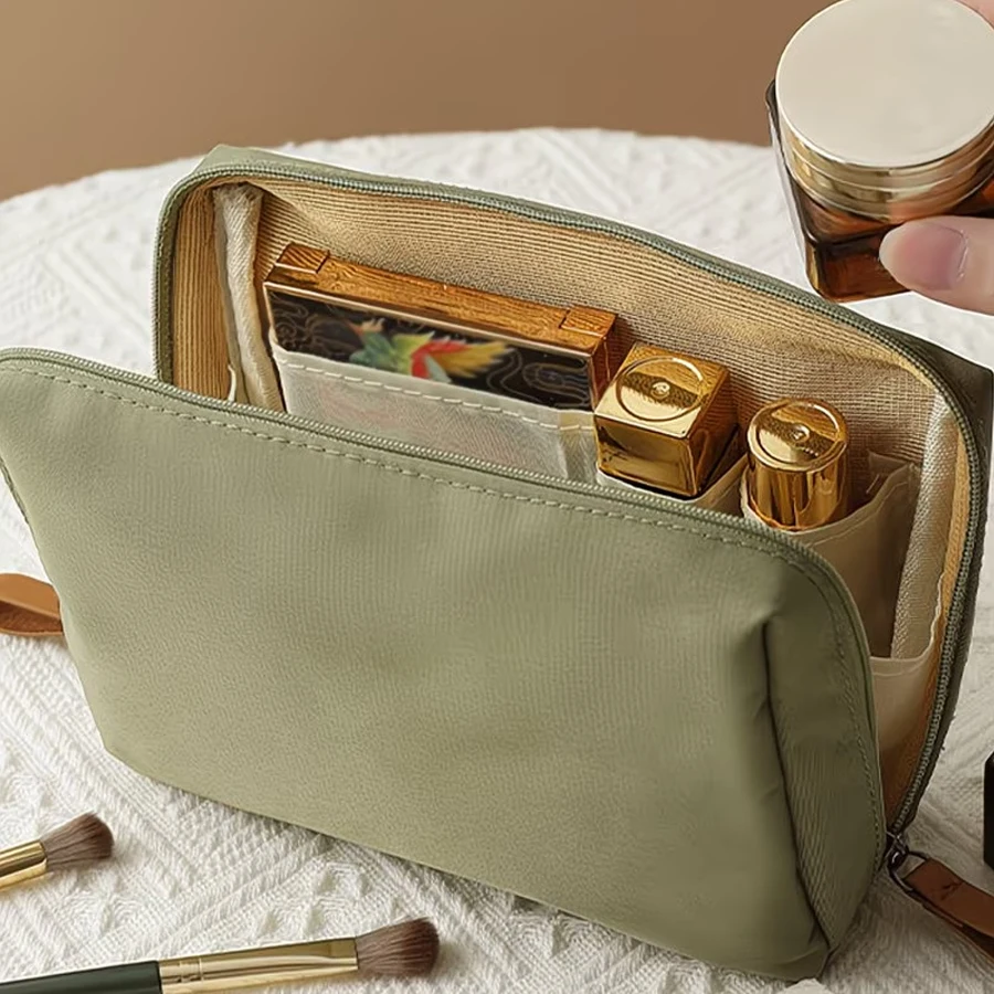 Bolsa de Maquiagem Portátil, Bolsa de Armazenamento para Itens Essenciais Diários, Bolsa Multifuncional para Homens e Mulheres, Porta-Moedas Leve com Zíper, Adequada para Batom, Celular, Cabos de Dados e Pequenos Itens, Ideal para Uso Diário e Organização em Viagens