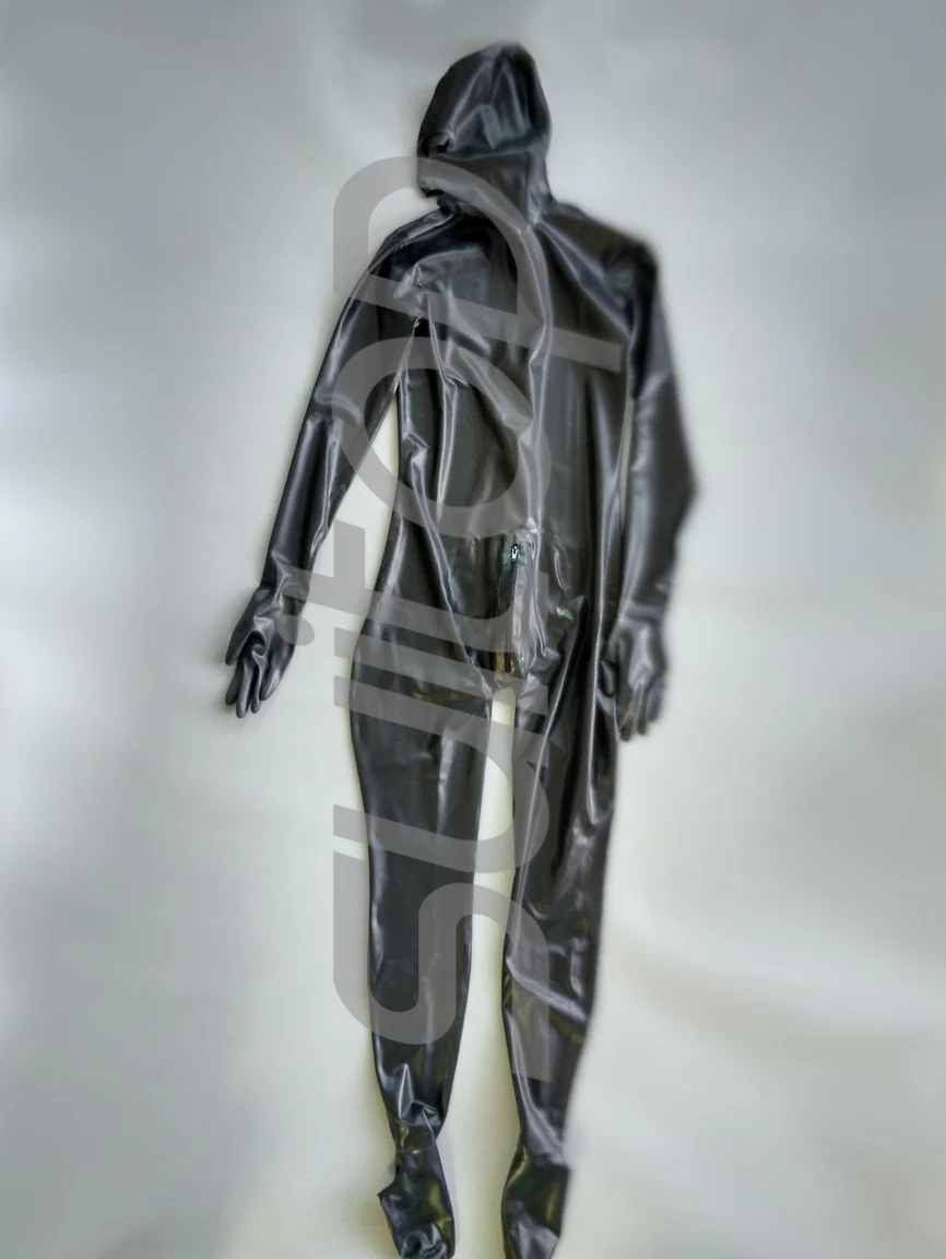 

Мужской латексный комбинезон нестандартного размера, черный, 0,4 мм, с пониженными частями (внутри), спереди и сзади.