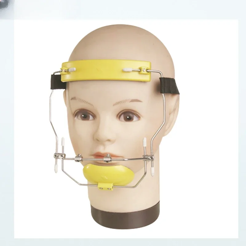 

Adjustable traction device, corrective mask, dental traction device, orthodontic dental materials