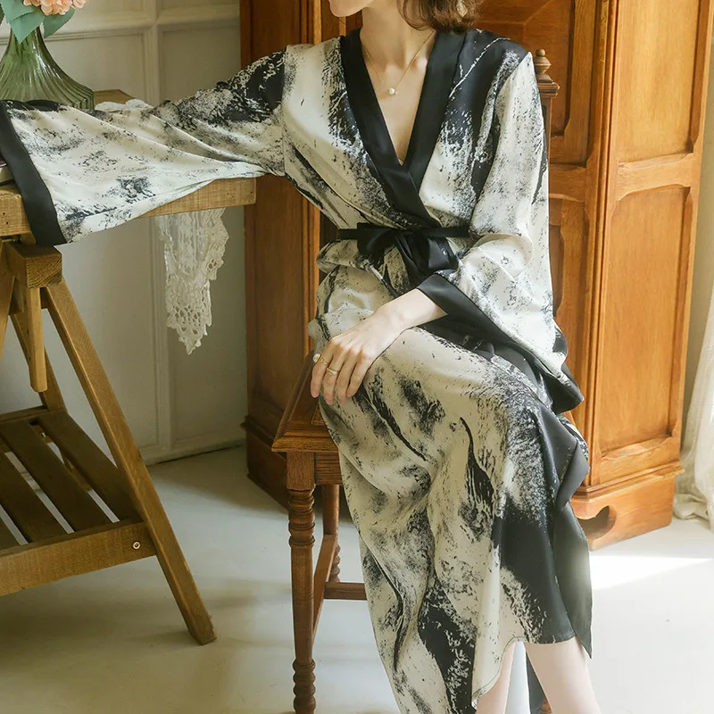 

Chinese Style Robe Women Long Bathrobe Gown Satin Sleepwear Nightwear Princ Kimono Intimate Lingerie Soft Hoem Clothes Pajamas