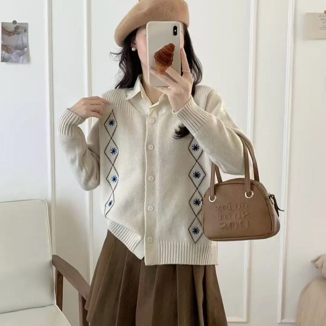 

Women's Fashion Spring Summer Sweater Elegant Casual Style Loose Knitted round Neck Embroidered Flower Pattern Open Cardigan