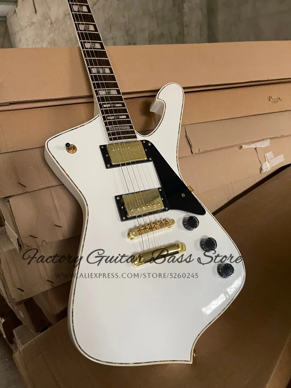 Custom white guitar, Ice Beauty guitar, maple neck Set in solid wood body, fixed bridge, HH pickups, gold tuner