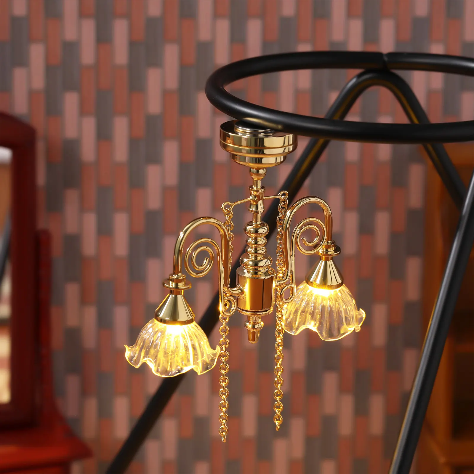 

Миниатюрный потолочный светильник в винтажном стиле, реалистичный эффект, работающий светодиодный светильник, магнитное крепление, для миниатюрных домиков