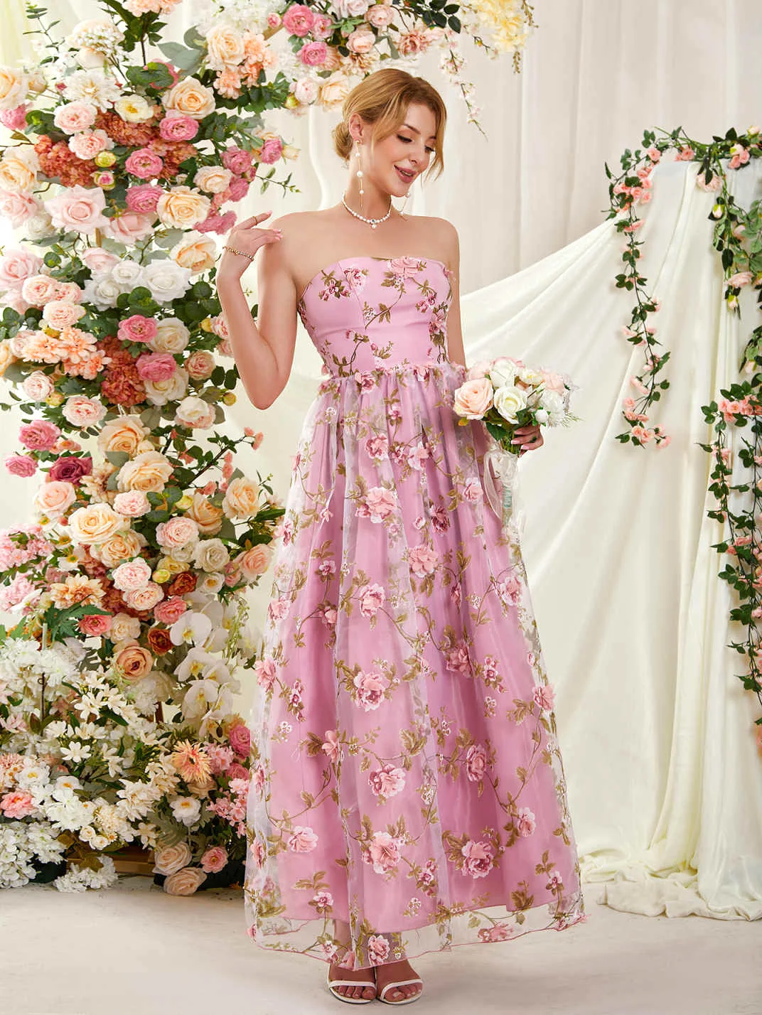 Robes de soirée élégantes ligne une robes de bal de luxe col en v pour femme robe de soirée de luxe pour femmes sur mesure fleur dentelle nouveau Style