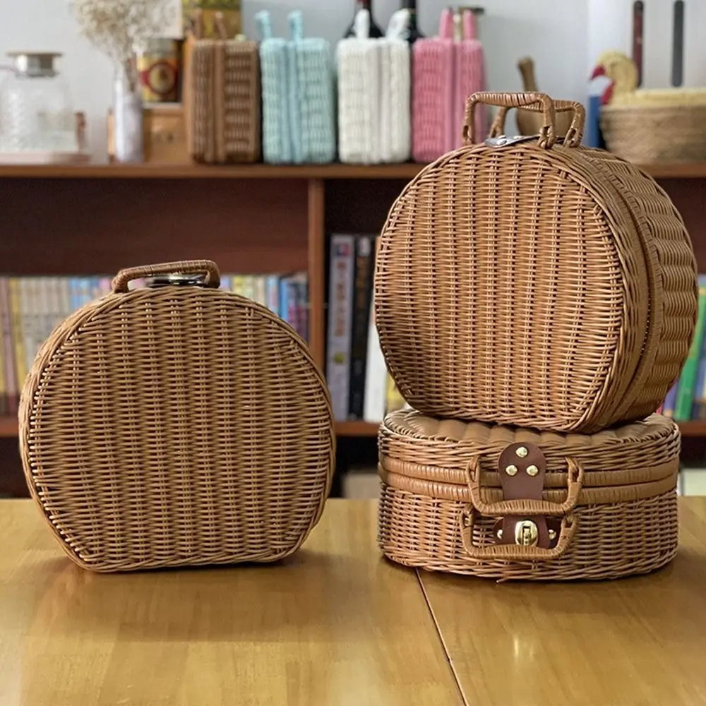 Practical Round Wicker Suitcase Large Capacity Dust-proof Picnic Basket Handmade Anti-impact Sundries Organizer for Home view 3