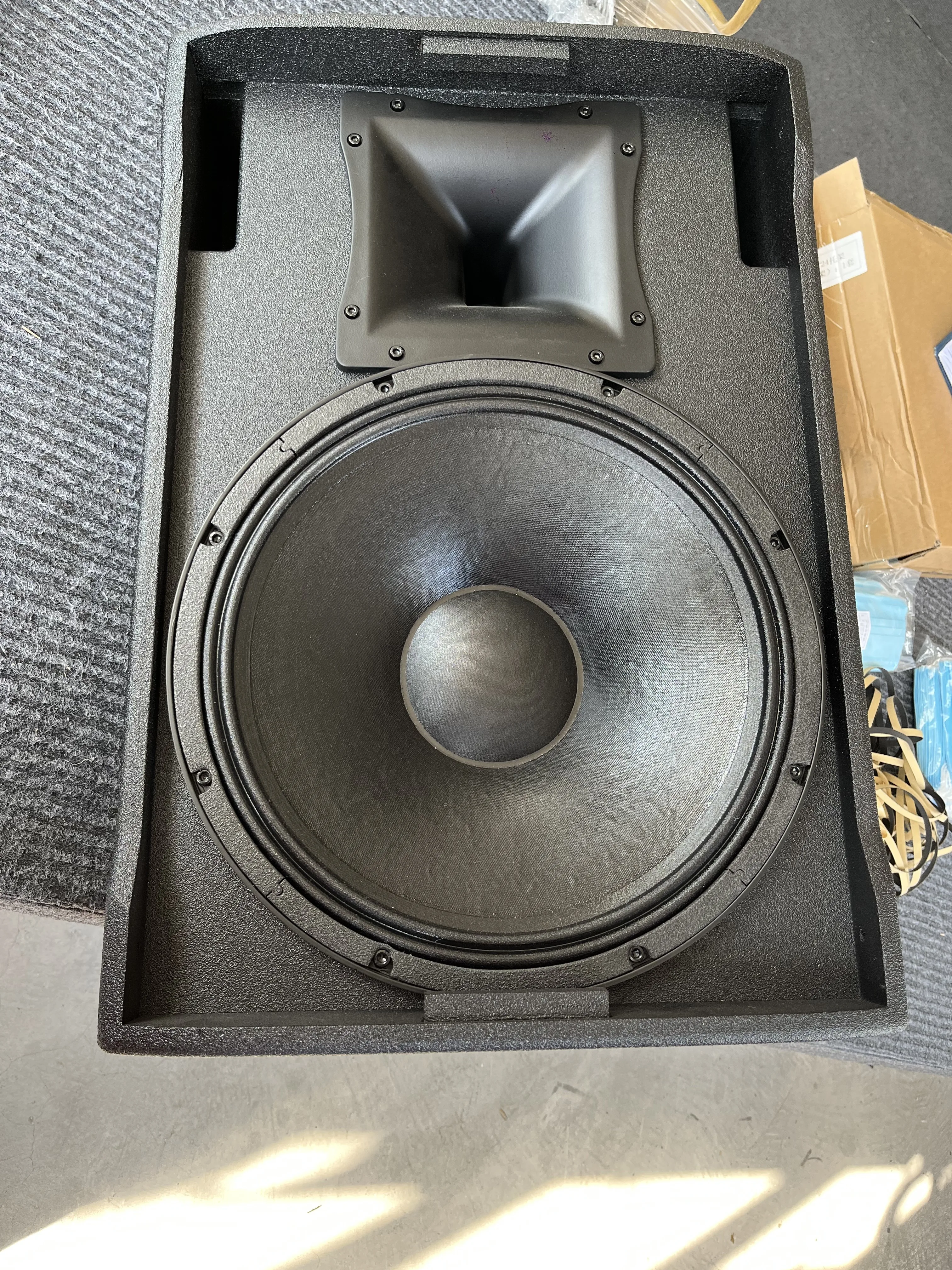 

Peak Professional Audio Reinforcement Solution ST15SAM-L 15-Inch PA Monitor Active Sound System Stage Monitor