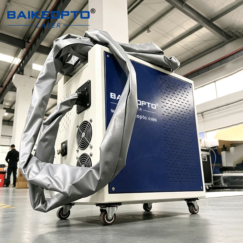Small portable pulsed laser cleaning machine, handheld and portable, for mold rust removal and metal paint removal