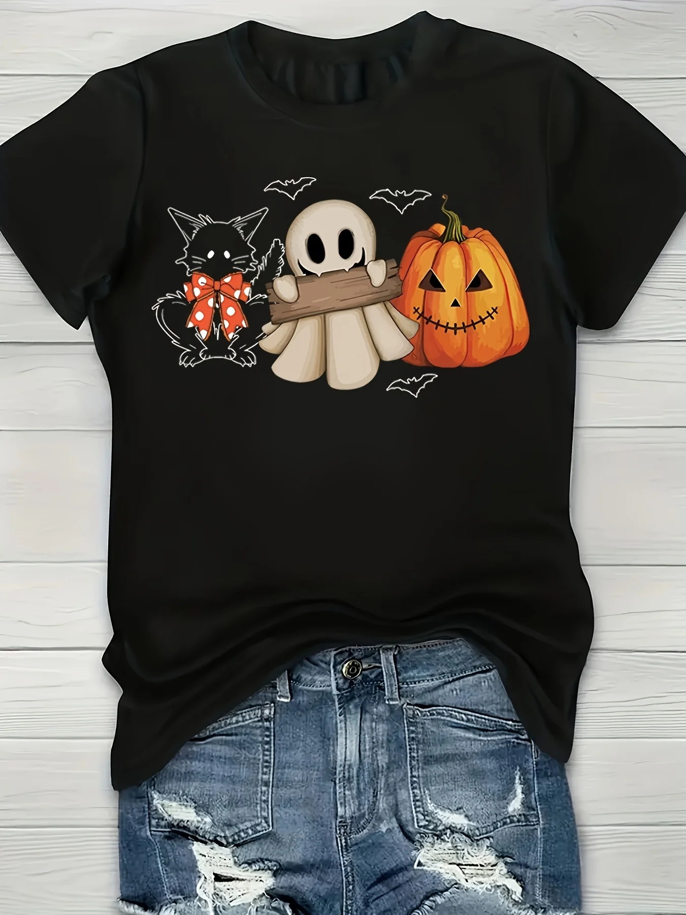 Women's Halloween Black Cat Pumpkin Print T-Shirt Casual Short Sleeve Round Neck Tee with Spooky Bats Cobwebs Design