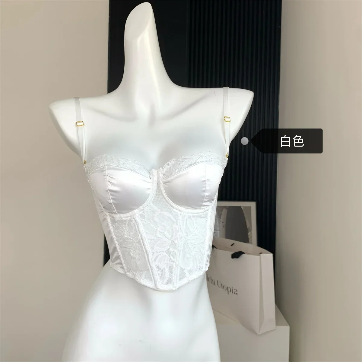 Ragazze piccanti delle donne Pure Desire Sexy cinturino in pizzo Top reggiseno in raso di fascia alta Versatile a lisca di pesce Slim Fit reggiseno