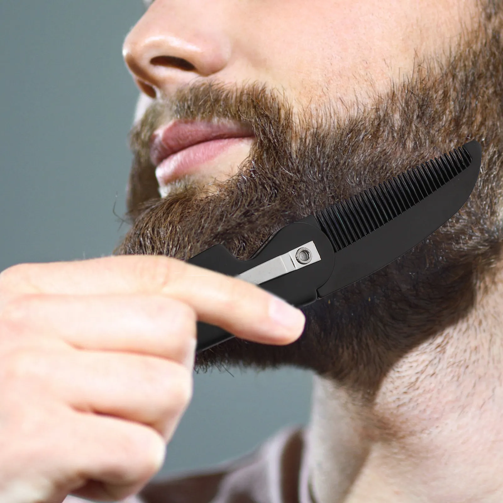 kit-com-4-pentes-dobraveis-de-plastico-portateis-para-barba-e-bigode-–-ferramentas-de-estilizacao-e-cuidados-para-homens