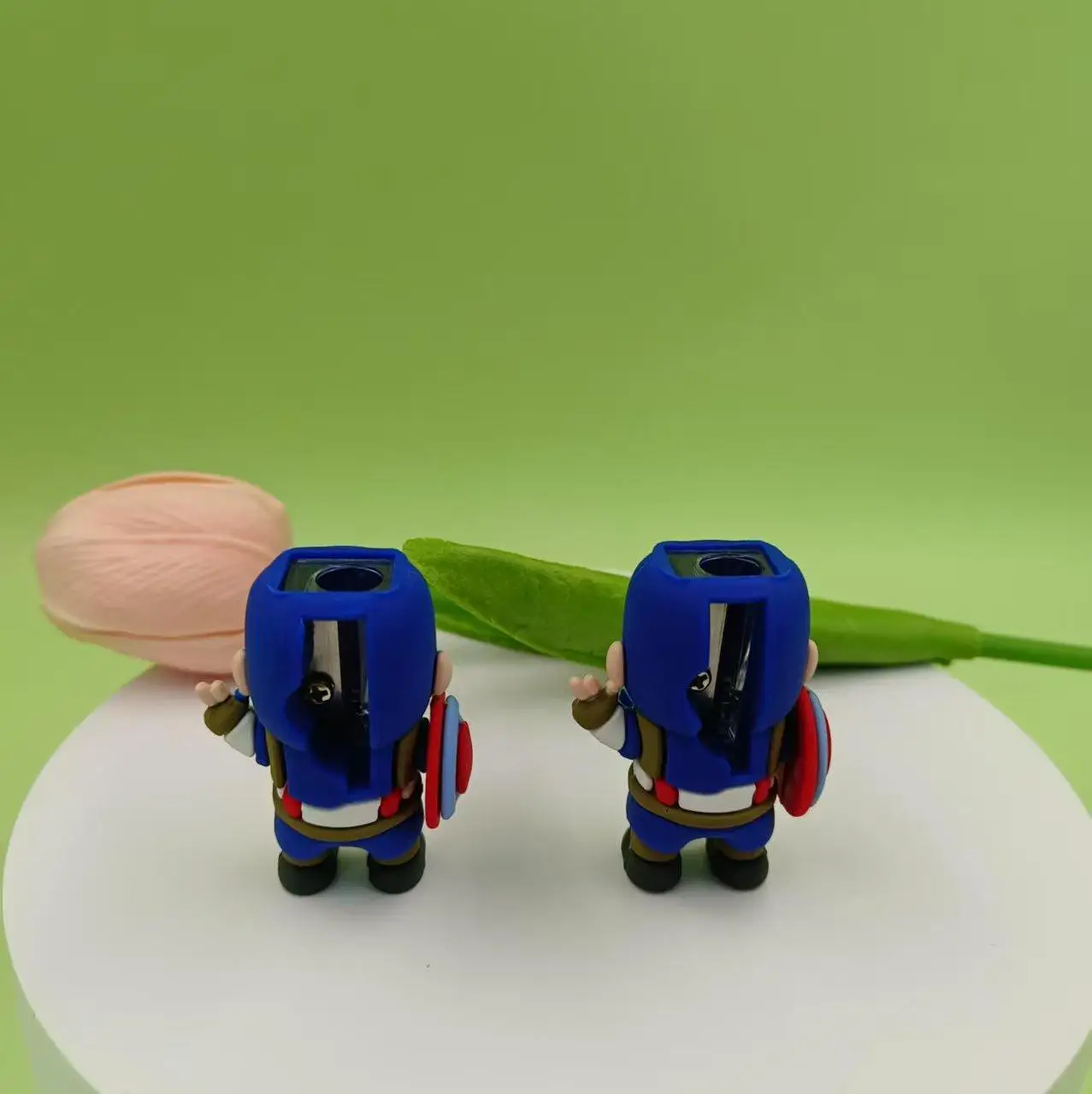 1/3 قطعة ألعاب أنيمي مارفل البلاستيكية لينة الكرتون الدمى براية أقلام بطل السوبر سبايدرمان مبراة الاطفال لوازم مكتبية مدرسية