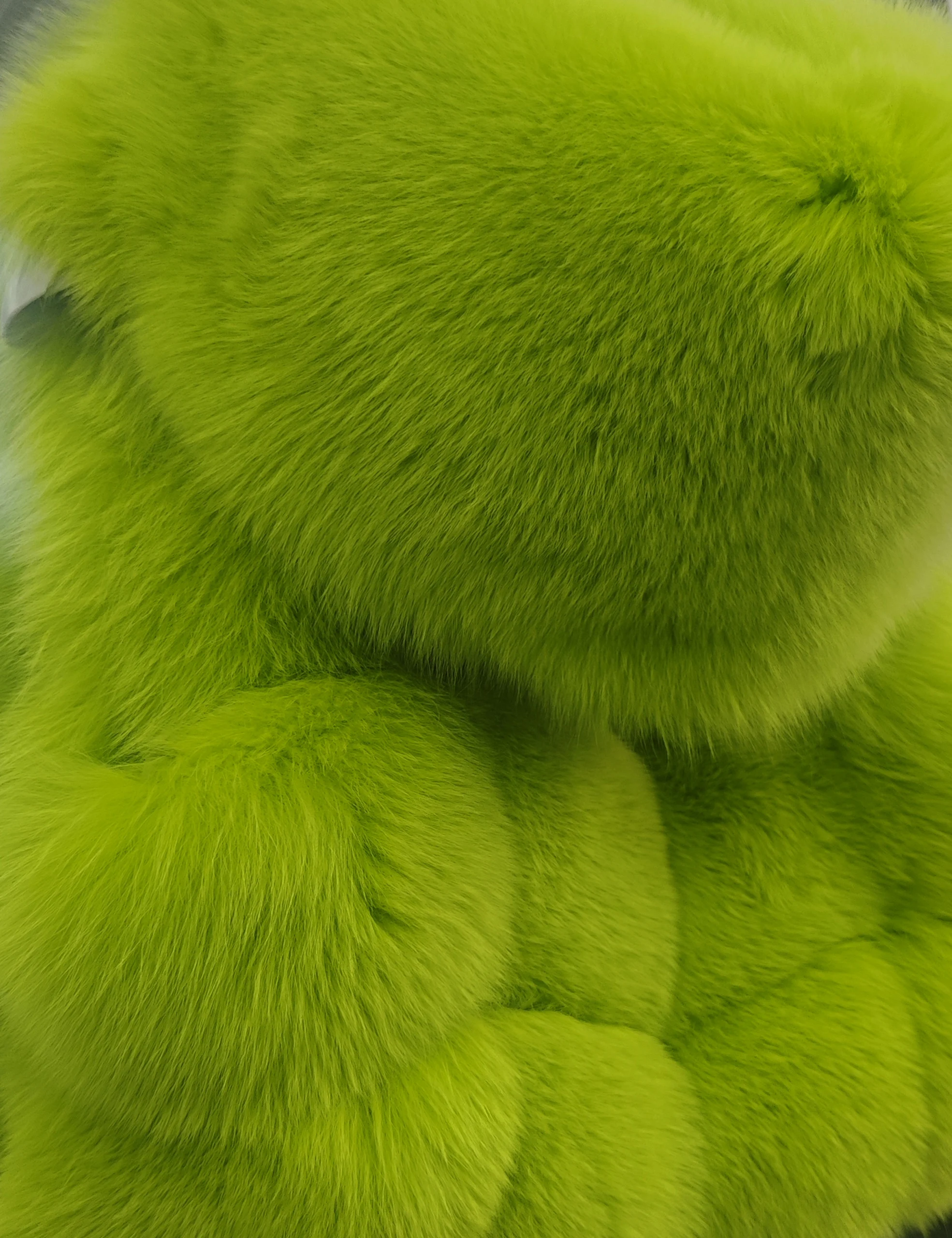 Рисунок 4 - Жилет из натурального лисьего меха