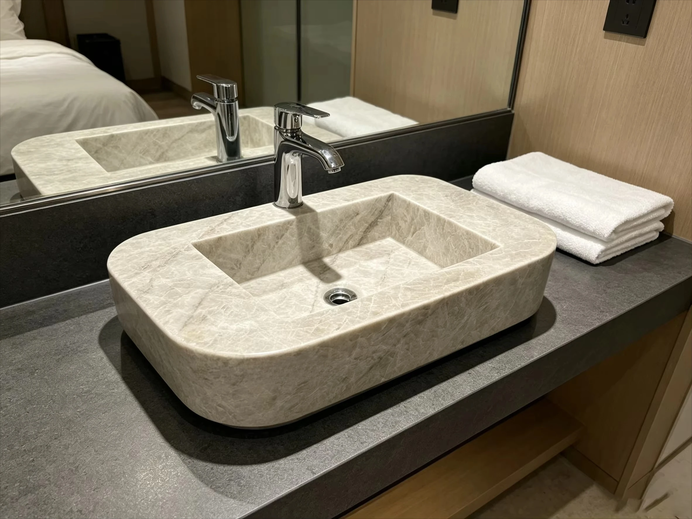 #￥Custom Quality Modern Luxury Tajmahal Natural QuartziteWall-mounted / Countertop Wash Basin Sink for Hotel Villa Home Bathroom