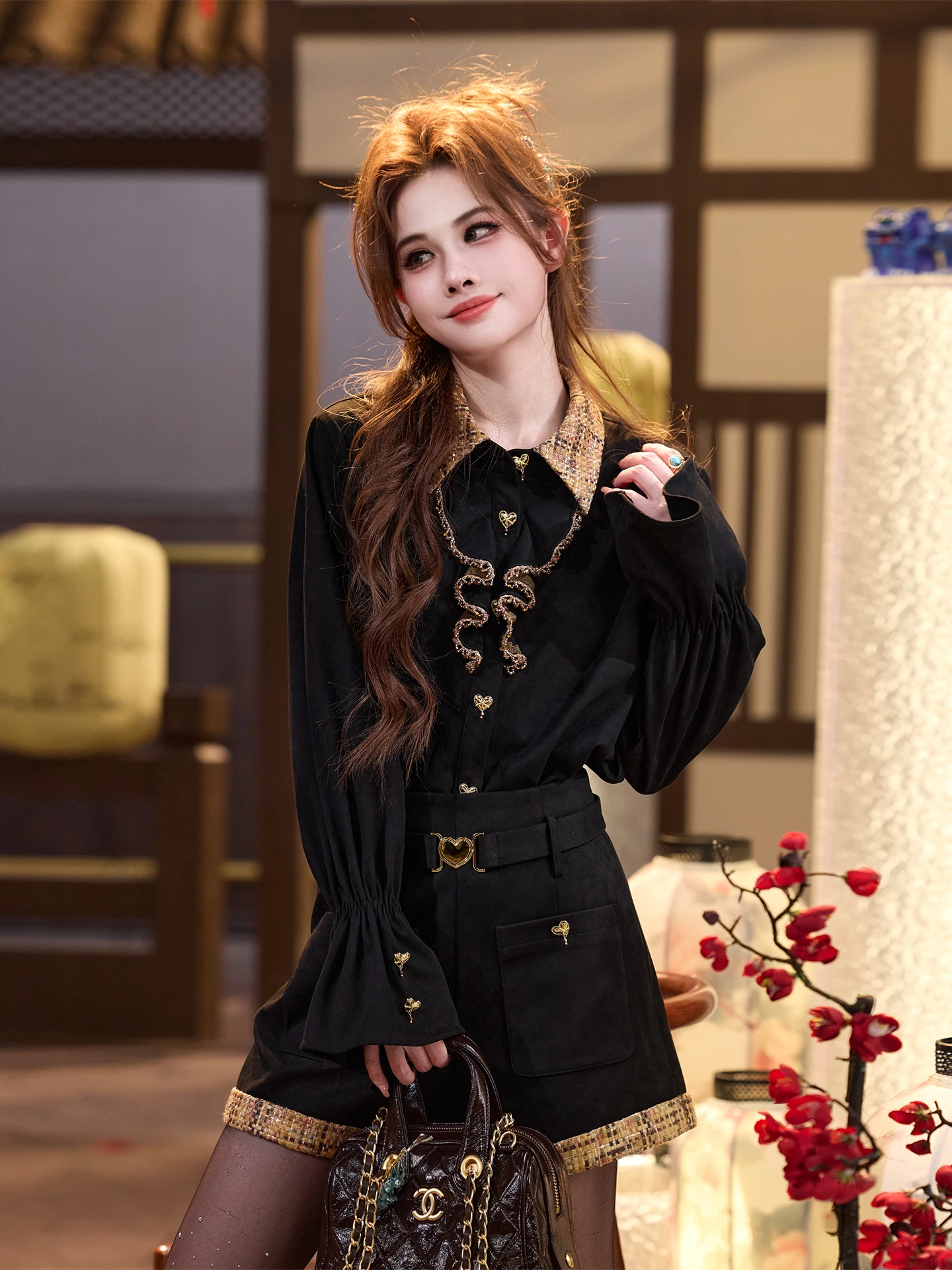 

TUNTUN Autumn Winter Black Obsidian Lady Elegant Gold Lace Shirt High Waist Shorts Set Luxury Fashion Women's Outfit Casual Date