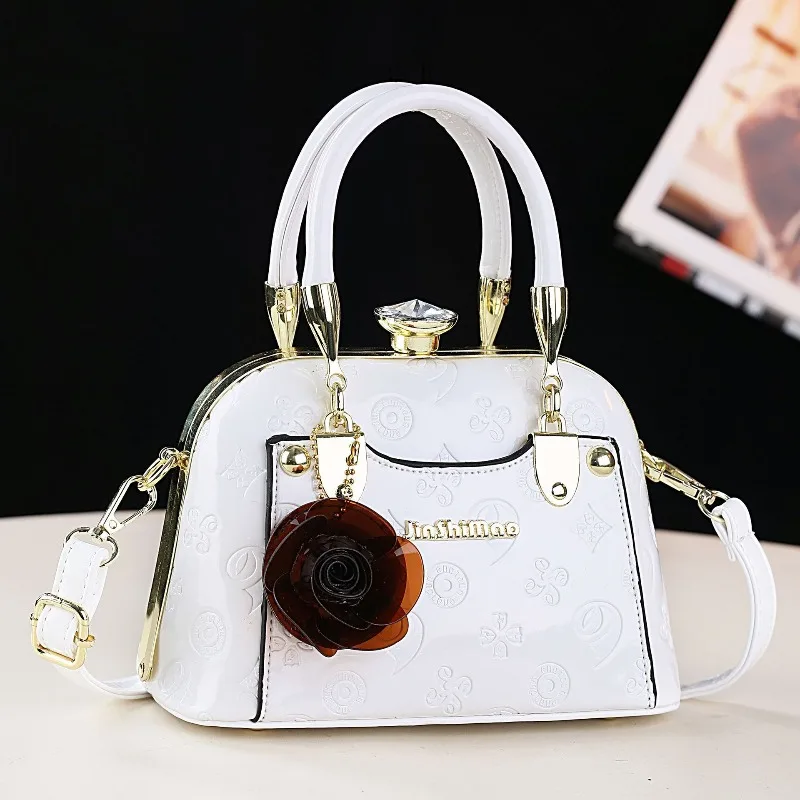 2026 New Light Luxury Glossy Lacquered Leather Women's Banquet Bag High-end Commuting Handbag Embossed Shoulder Bag