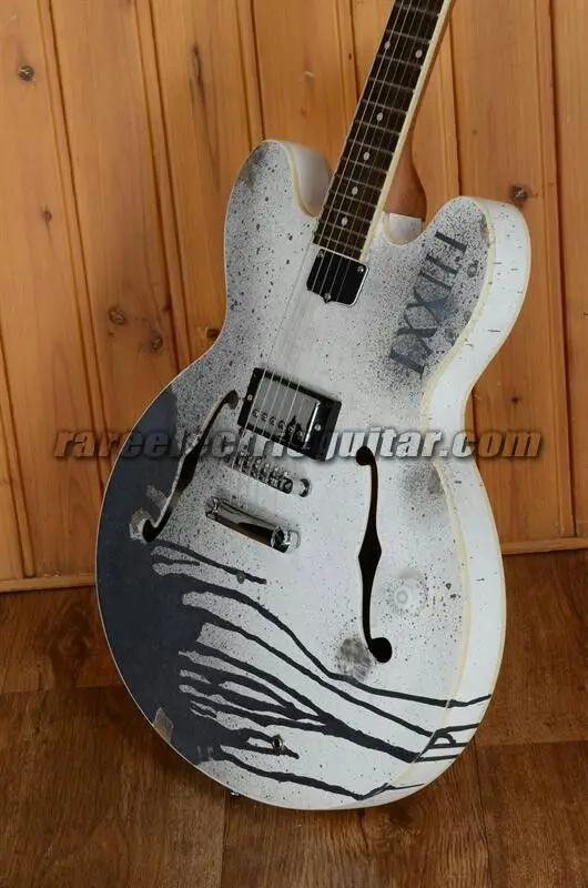 Rzadki Tom Delonge Semi Hollow Body Jazz gitara elektryczna podwójne otwory F palisander podstrunnica kropkowa wkładka czarny sprzęt wielokolorowy