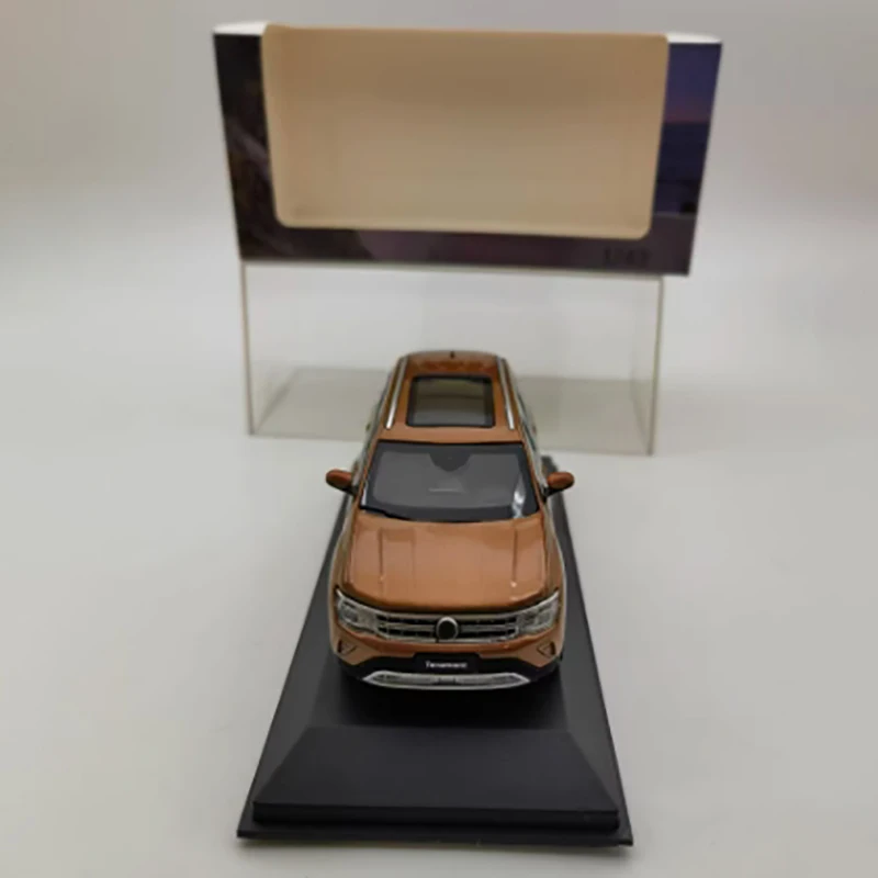 

Diecast 1:43 Scale TERAMONT 2021 SUV Alloy Car Model Finished Product Simulation Toy Static Model Ornament Display
