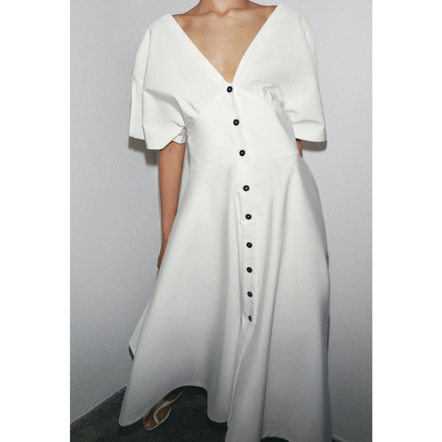 صيف جديد للمرأة V-ne ort Sve ألف خط ميدي الدكتور زر مزين عالية الخصر ألياف البوليستر الأساسية Sle قطعة واحدة