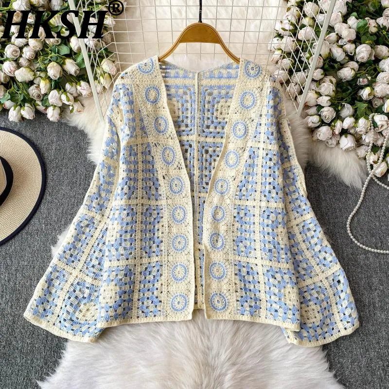 

HKSH Autumn New Women Chic Coat Crochet Hollow Out Knitted V-Neck Long Sleeve Contrast Color Cardigan Elegant Casual Ins HK10198