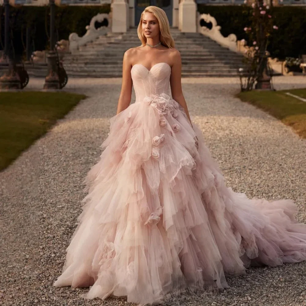 カスタマイズされた魅力的なフラワーステッカーウェディングドレス恋人ノースリーブブライダルドレスジッパータンクトップ付き