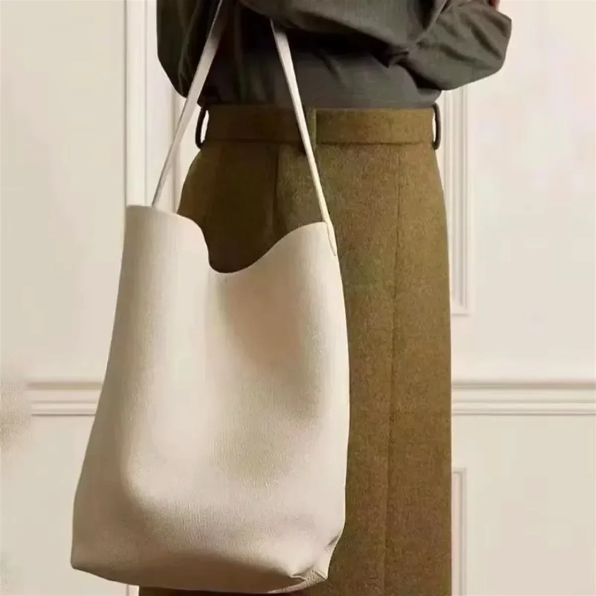 Sacs à main grande capacité en cuir véritable pour dames, sac à main à motif litchi, couleur pure, mode initiée, classique, nouveau, E27