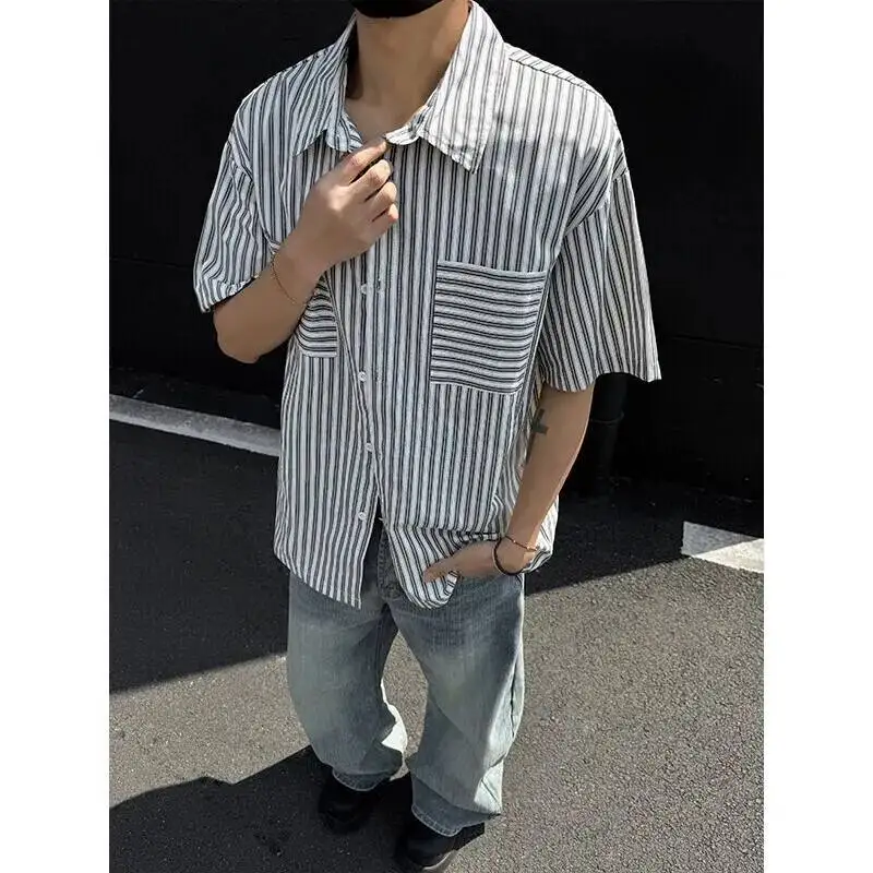 

Summer Short Sleeved Shirt Men Fashion Pocket Casual Shirt Men Streetwear Korean Loose Black Striped Shirt Mens Plus Size 5XL
