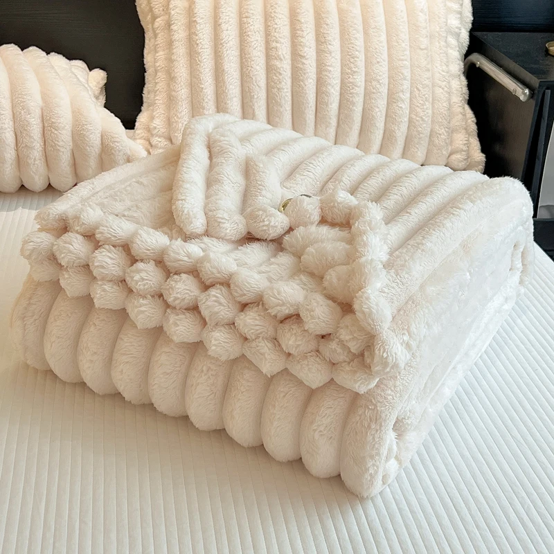 White Throw Blanket for Couch Super Soft Cozy Blankets for Women Girl Warm Winter Thick Polyester Plush Blanket for Home Bedroom