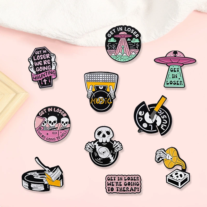 Creative Trendy Cartoon Alien Spaceship Oil Drop Lapel Brooch Badge Pin for Denim Bag - Fashion Jewelry Accessory for Men Women