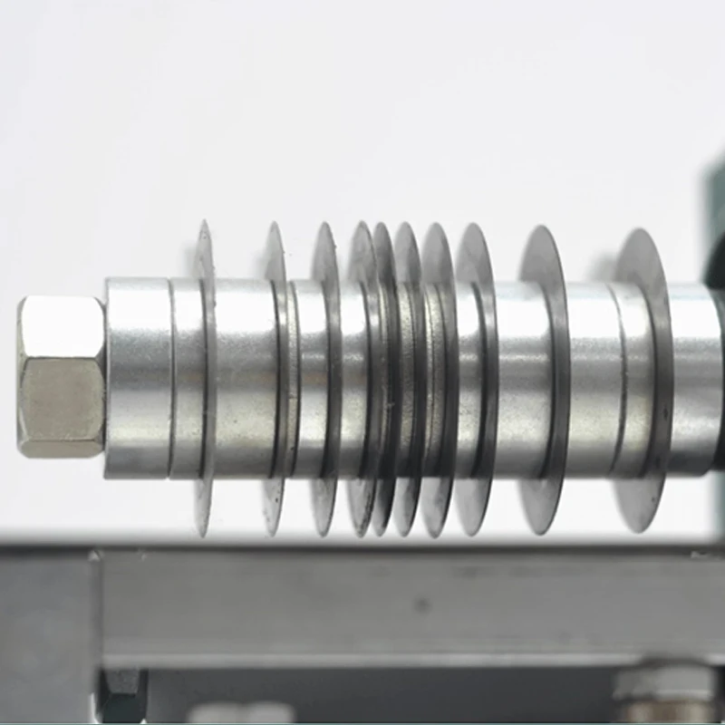 

Compact Leather Cutting Machine Dual-Head Automatic Slitting Machine PVC Hook-and-Loop Strap Bag Belt Precision Cutting Machine