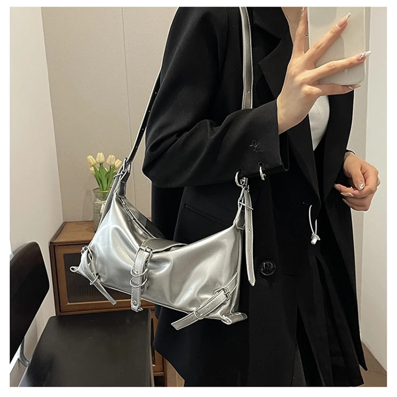 Women Y2K Fashion Shoulder Bags Silver PU Leather Underarm Bags High Quality Ladies Handbags Versatile Armpit Bags Shoulder Bags