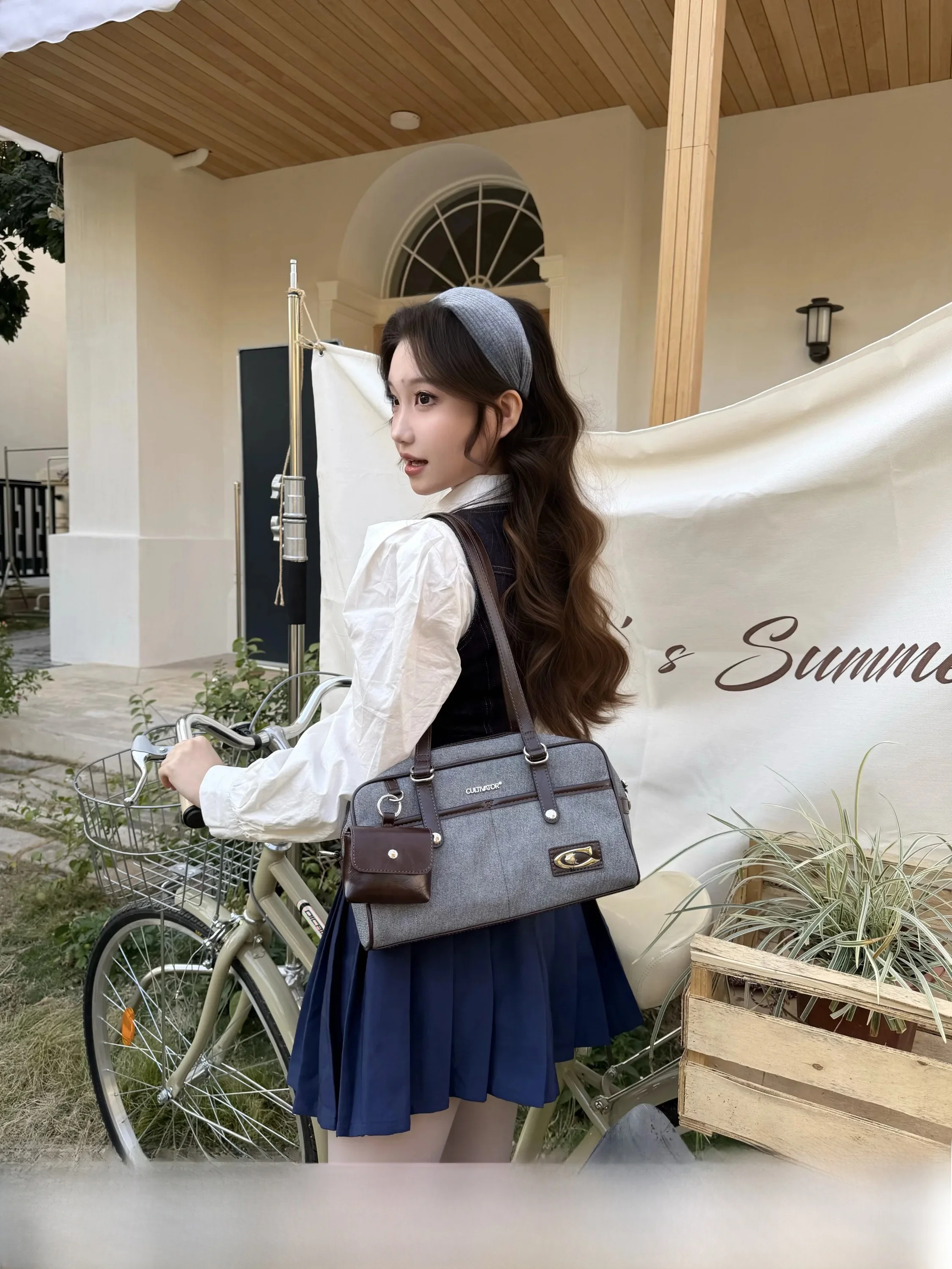Cultivator Original Retro Casual Contrast Color Denim Handbag Bowling Bag Crossbody Shoulder Bag Spring 2026 Leisure Universal