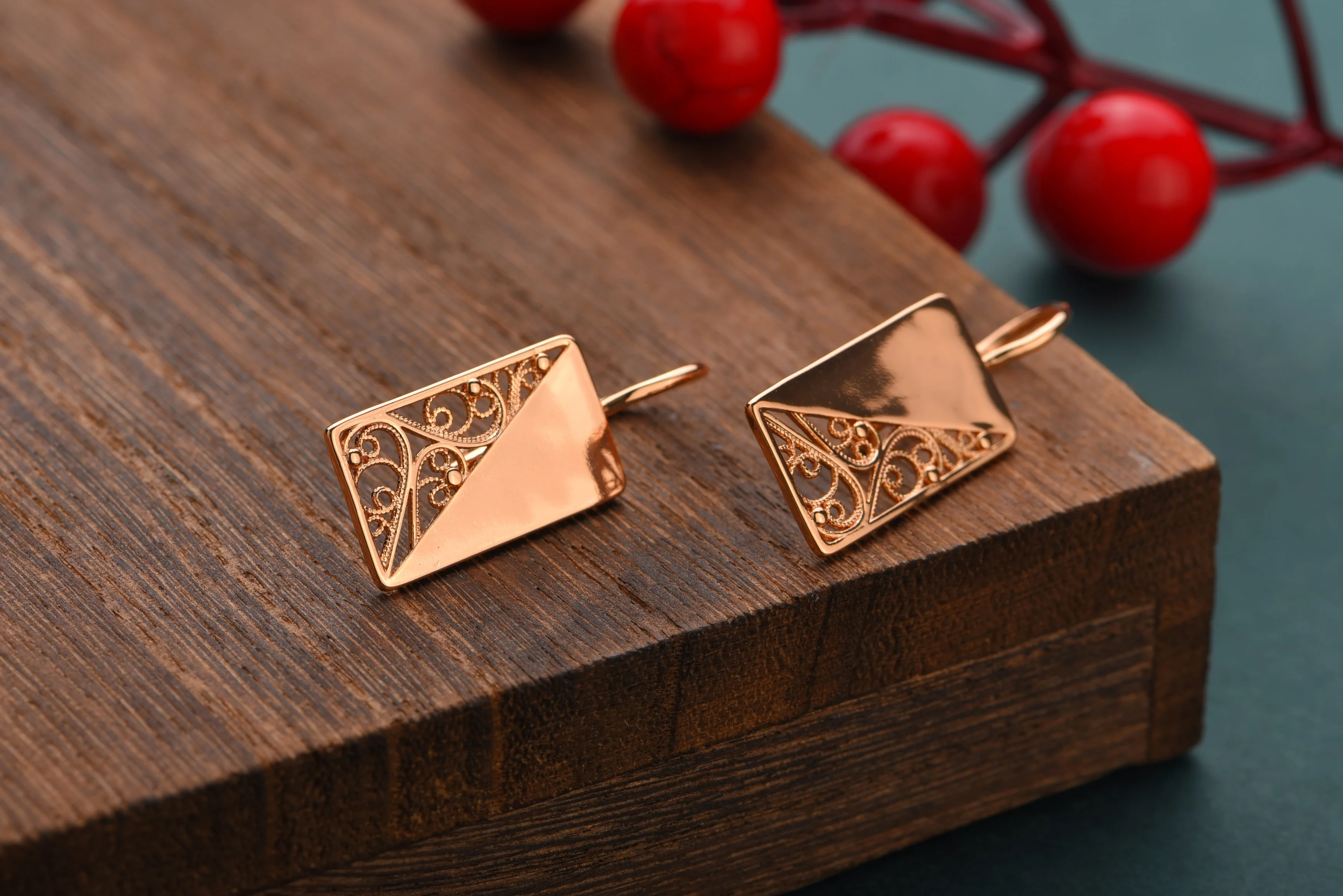 Hot Fashion Hollow Tree Shaped Glossy Simple Square Dangle 585 Rose Gold Earrings Women High Quality Daily Jewelry