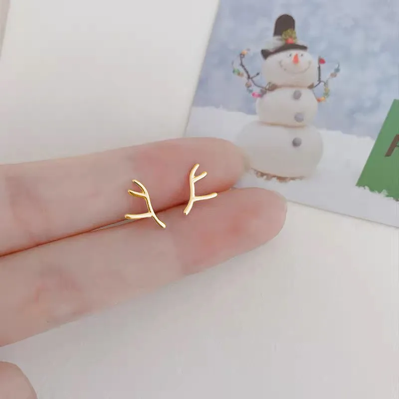 Gold Color Simple Small Butterfly Stud Earrings for Women Cute Hypoallergenic Daily Wear Ear Piercing Jewelry Wholesale