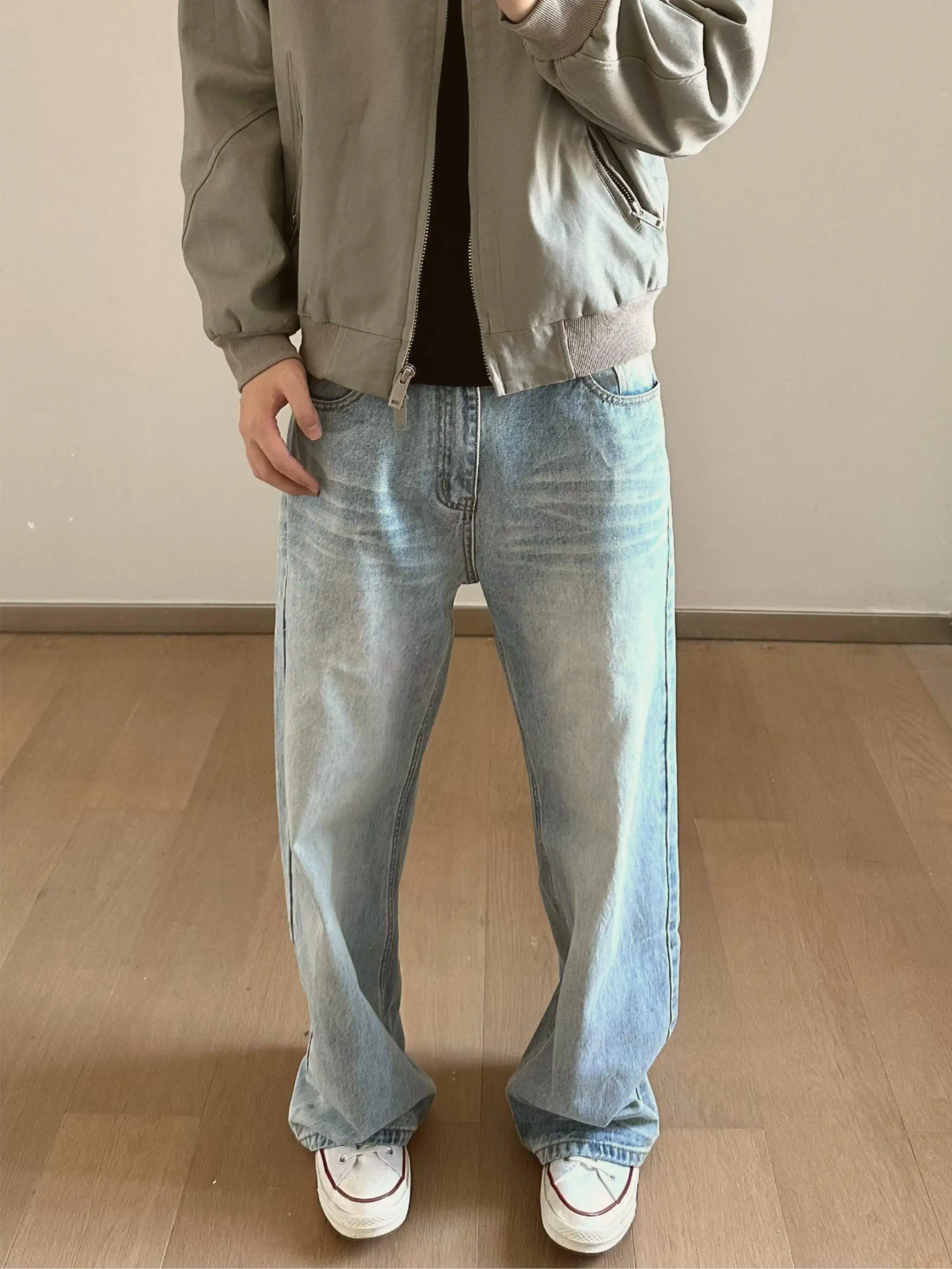 

Retro American Sle Faded Light Blue Men's Straight Leg Jeans Casual Trendy Trousers mid Waist Zipper Closure Loose Fit